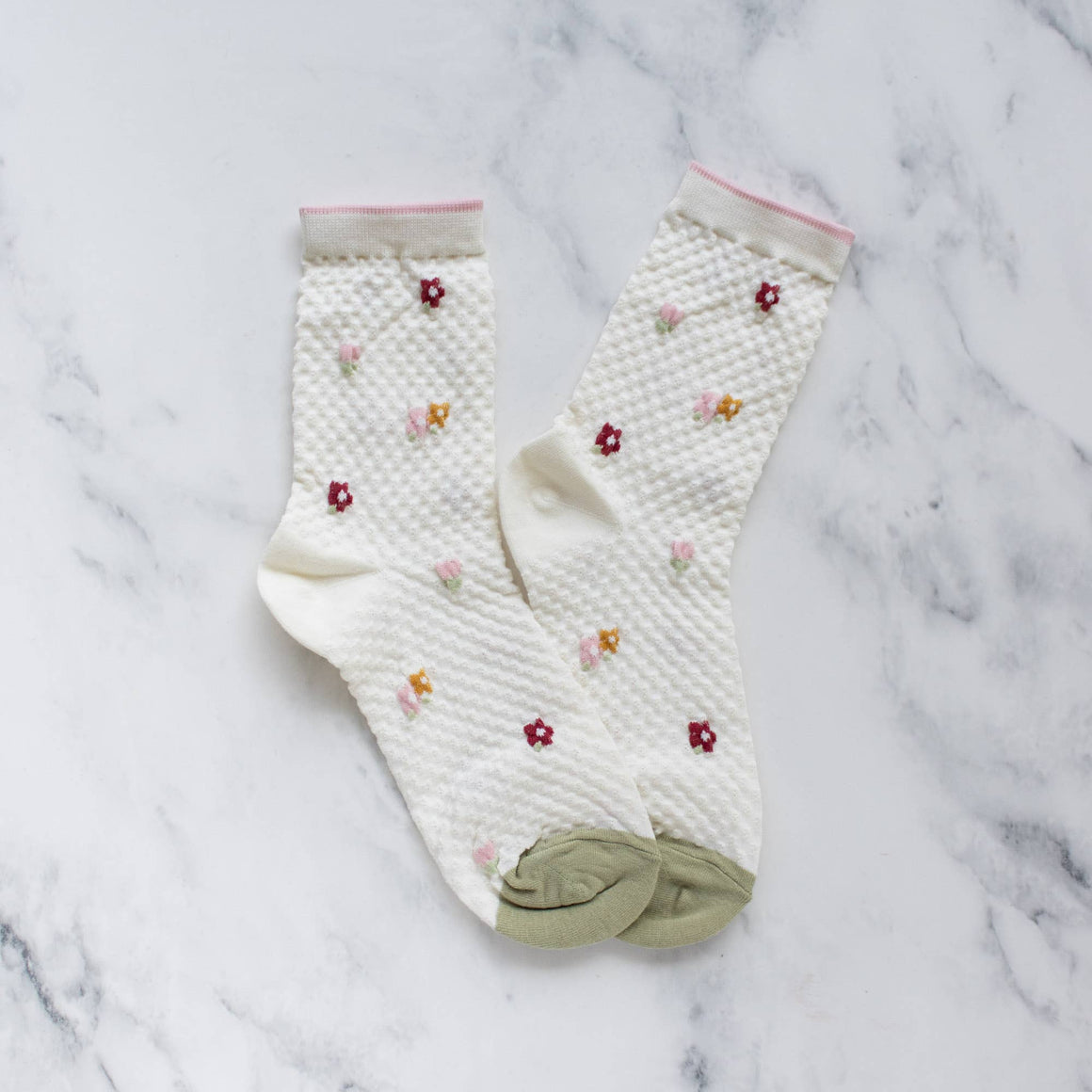 Embossed Flower Casal Socks: Olive