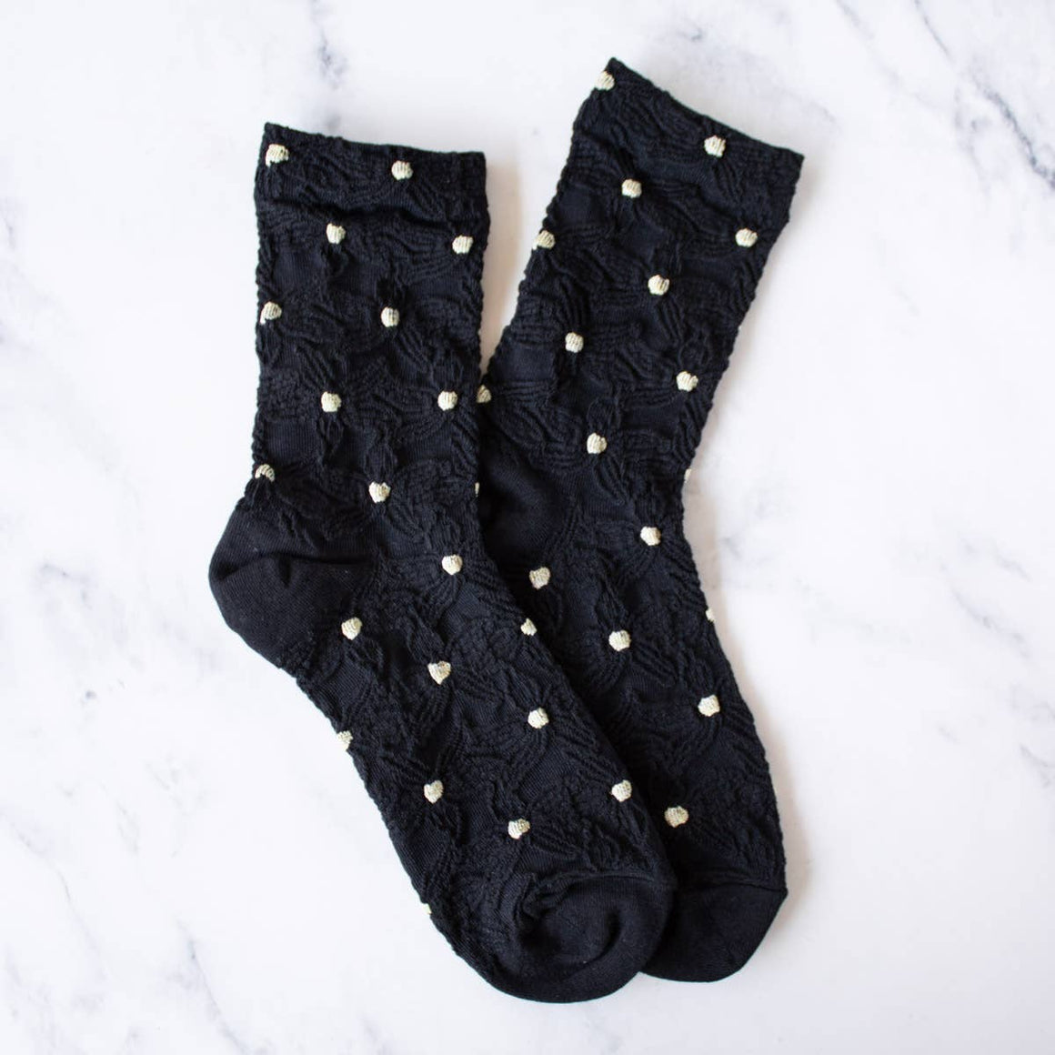 Engraving Flower Casual Socks: White