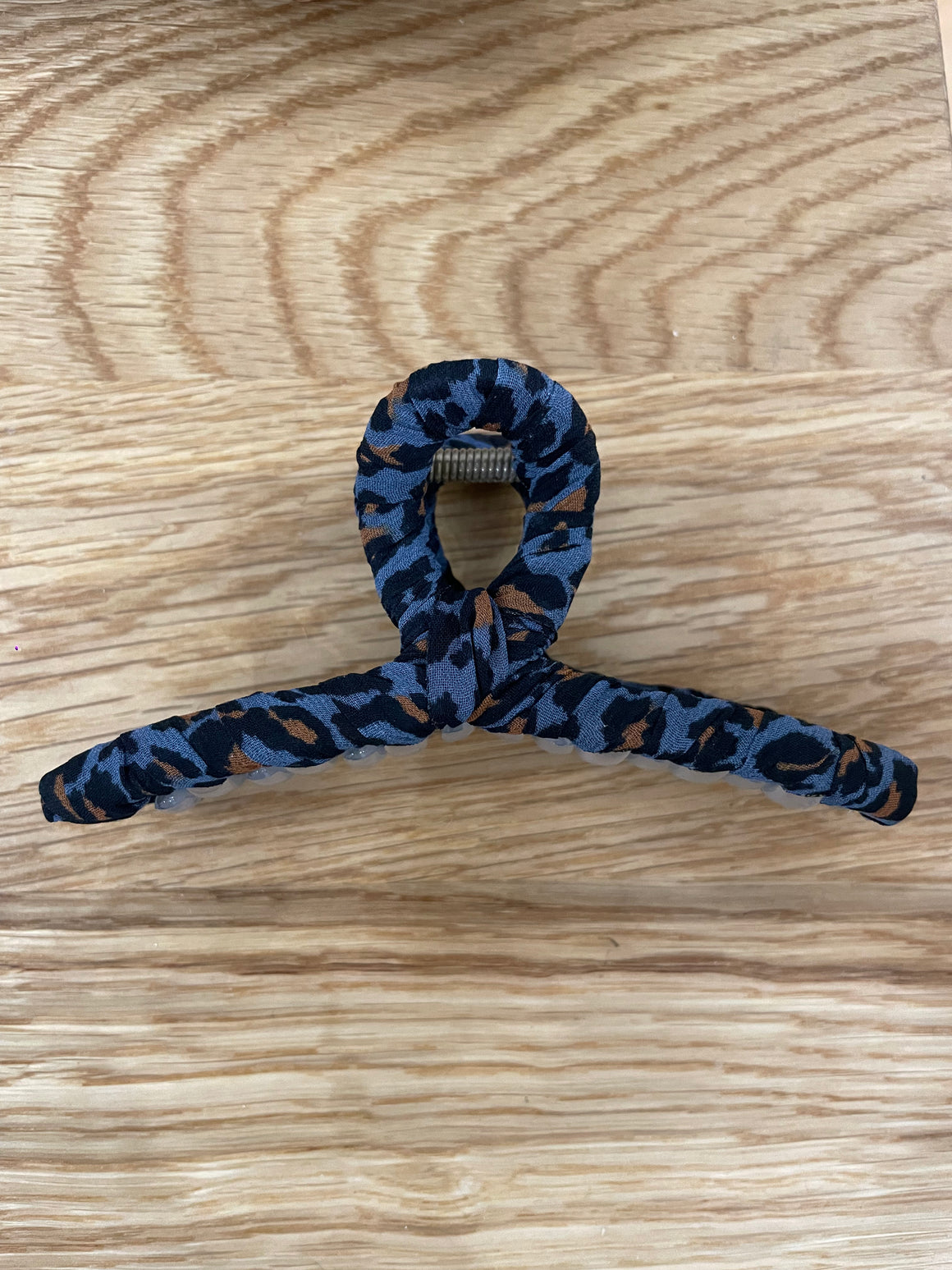 Infinity Claw Clip | Leopard Blue