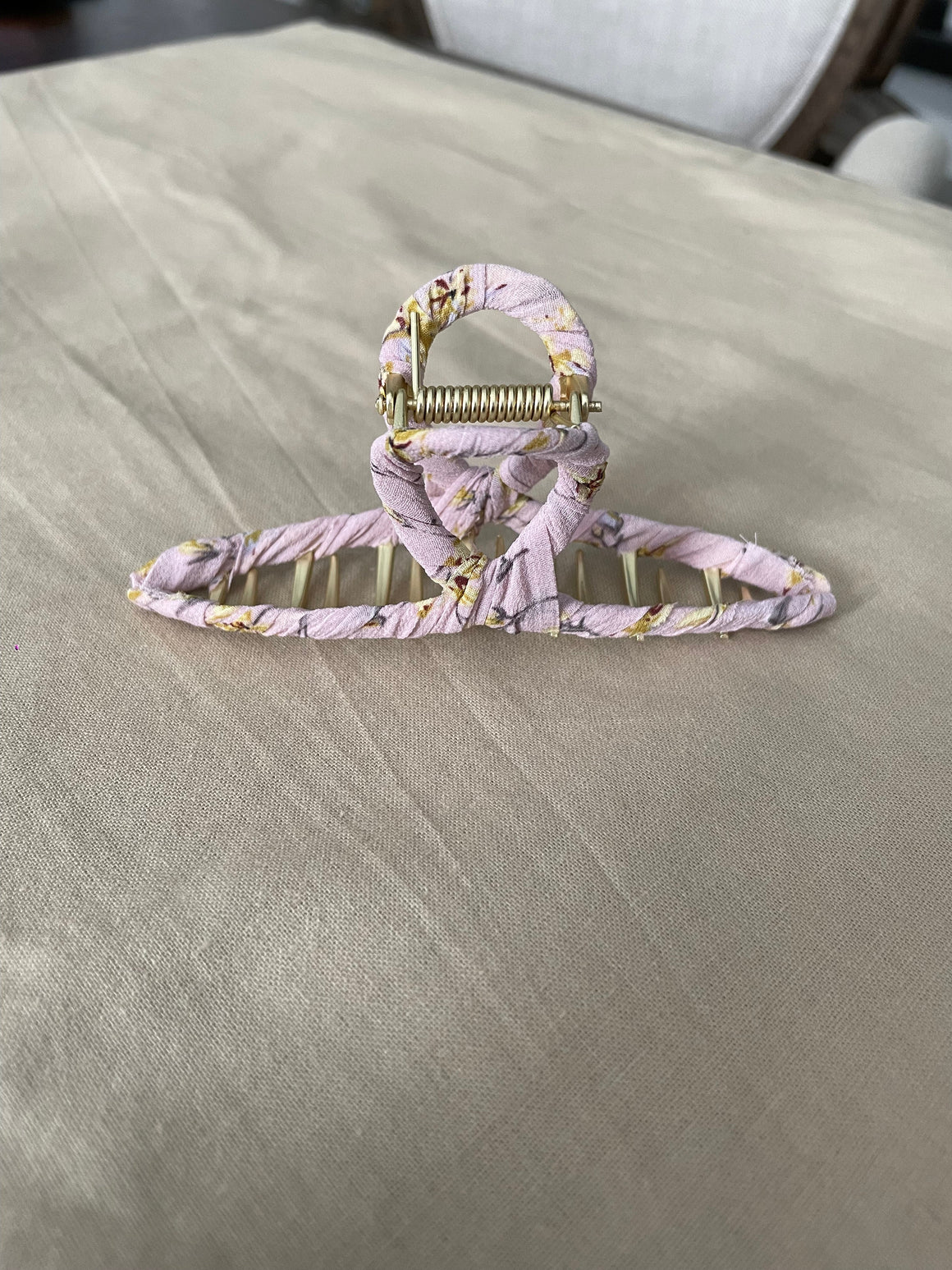 Infinity Claw Clip | Gold Twist Floral Mauve